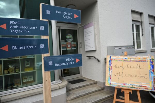 Das Töpferhaus und vier Aargauer Institutionen (Wegweiser) haben zum Event «5 x hereinspaziert» mit Schwerpunkt psychische Gesundheit eingeladen.