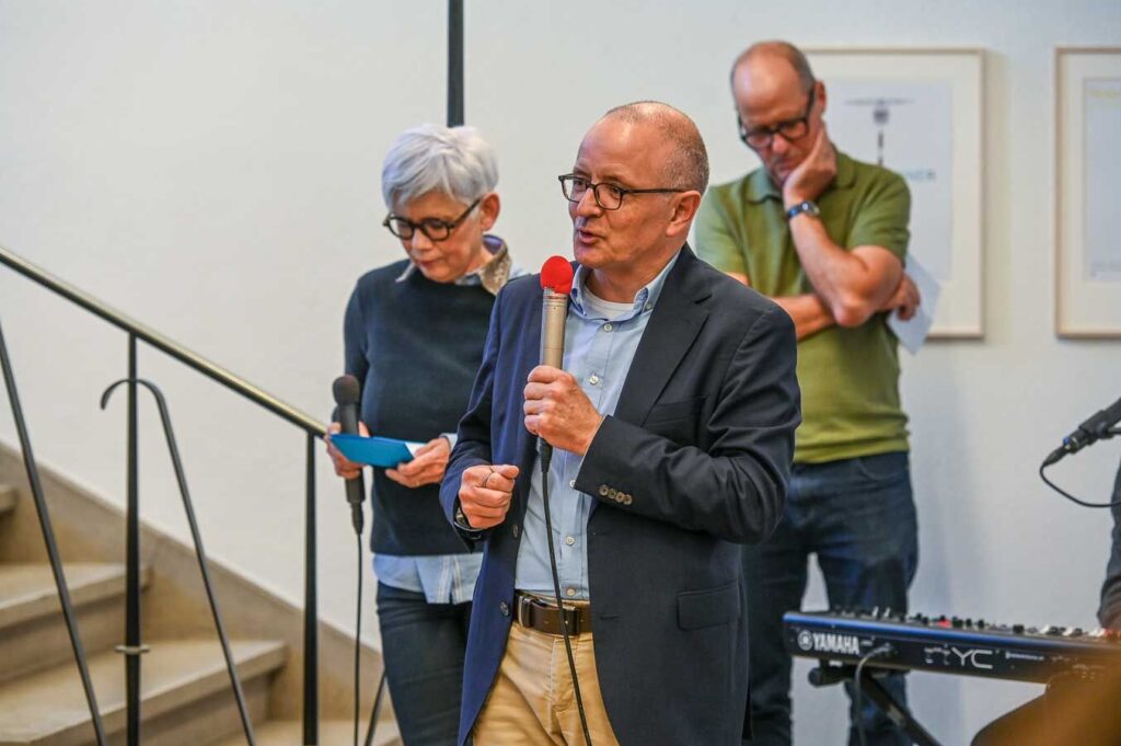 Dr Hanspeter Hilfiker, Stadtpräsident und Bachfisch-Götti